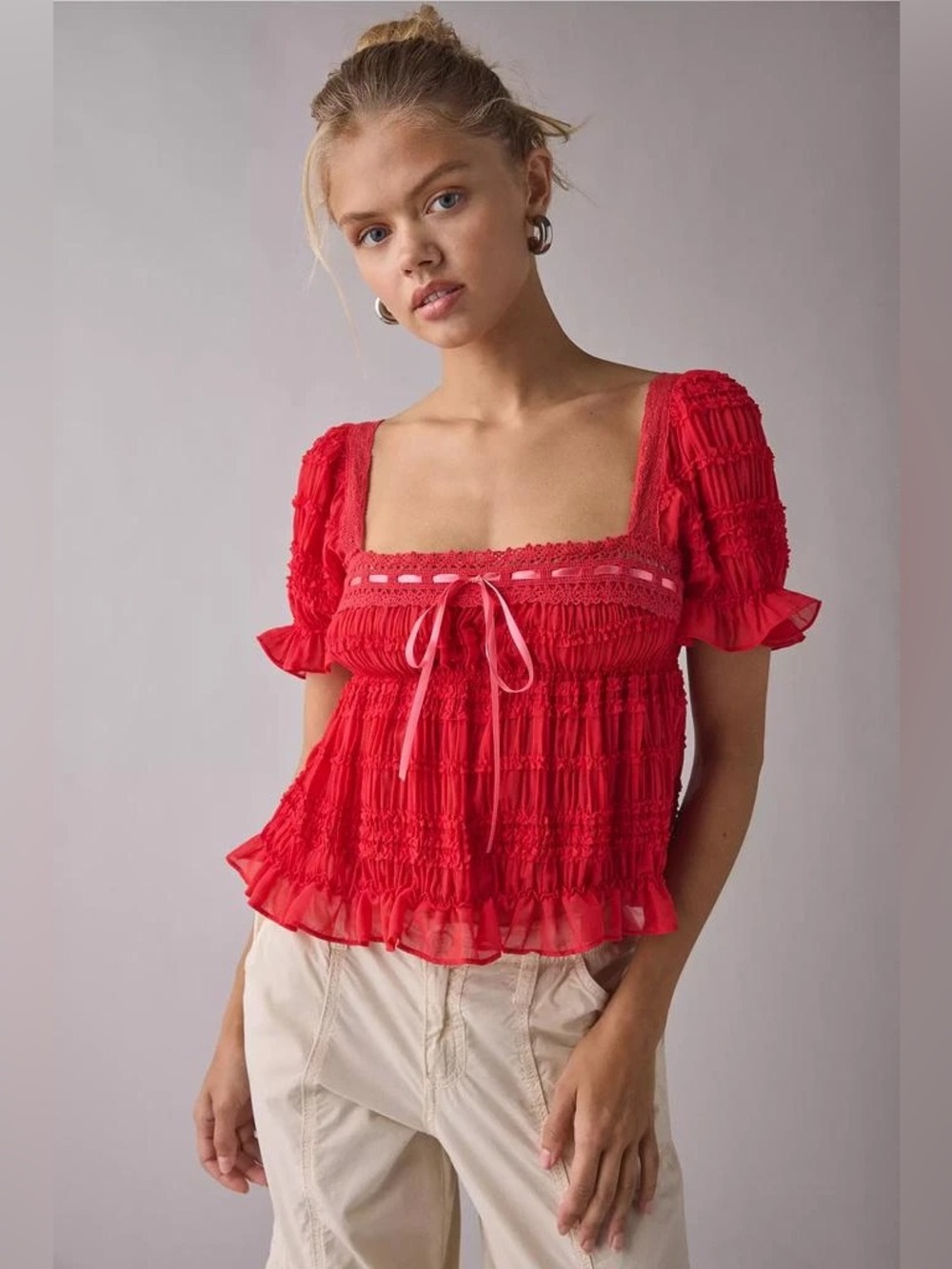 Urban Outfitters Kimchi Blue Serenade Ruffle Puff Sleeve Babydoll Blouse Size XS